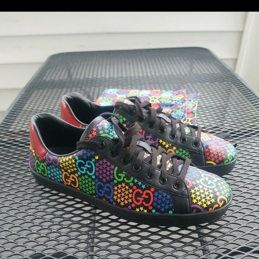 GUCCI GG Supreme Star Blended Logo Metallic Black Sneakers Size 9.5 RETAIL $1000